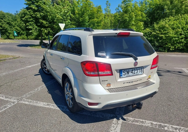Fiat Freemont cena 42000 przebieg: 245000, rok produkcji 2013 z Świętochłowice małe 191